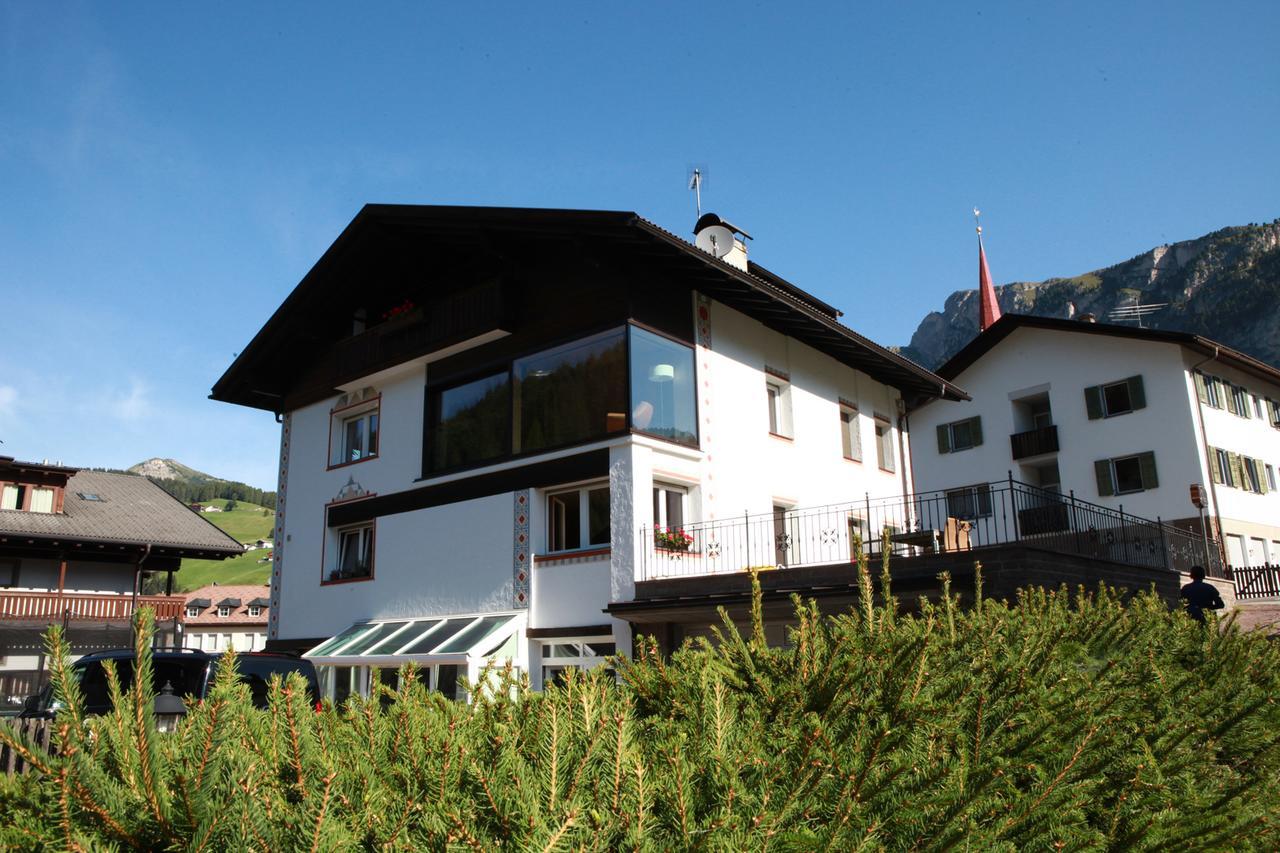 Artefugium Atelier - Apartments Wolkenstein in Gröden Exterior foto